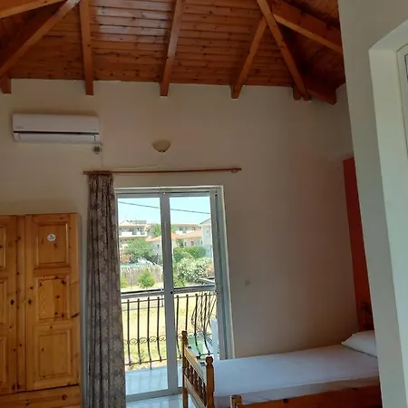 Spiros Tzavalas Lejlighedshotel *